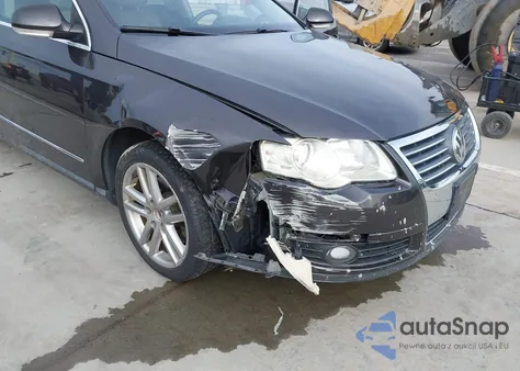 2008 Volkswagen Passat Lux z USA, uszkodzony, nr VIN WVWTK73C48E216860